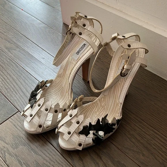 Moschino White Picket Fence Novelty Heels (EU 37)